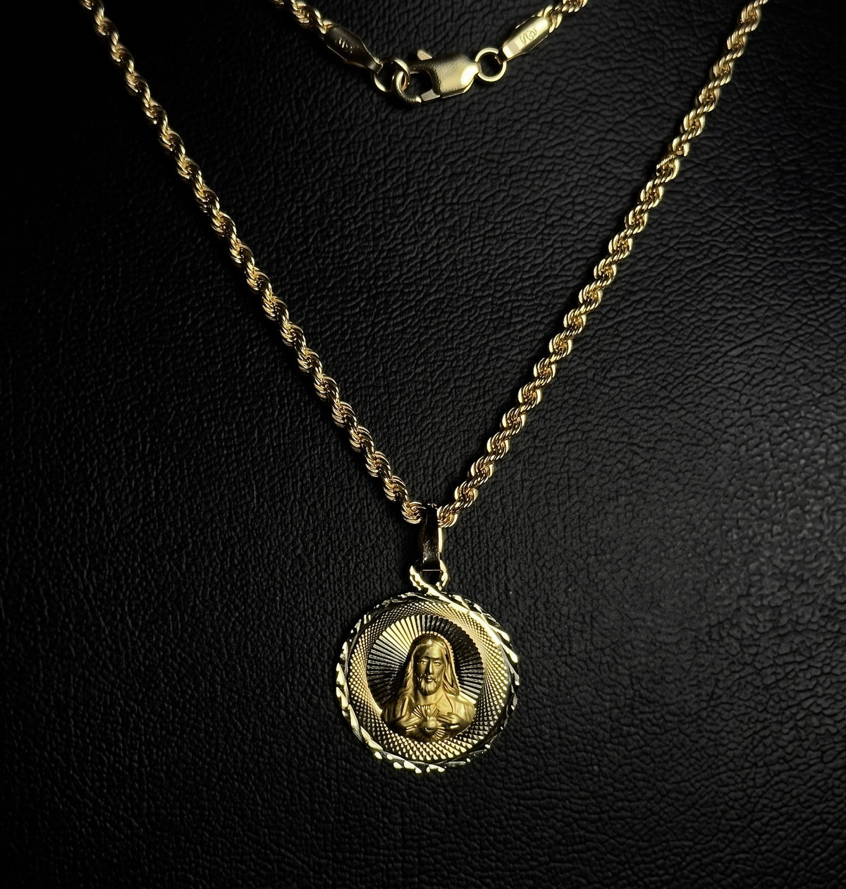Medalla Sagrado Corazón de Jesús en Oro 10K