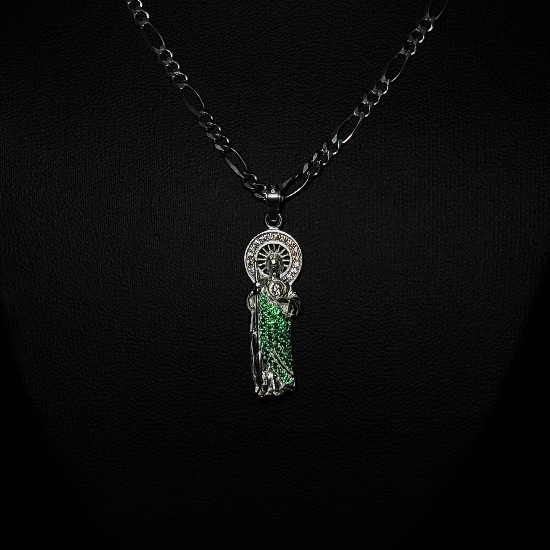 Dije San Judas Tadeo "Esmeralda Pavé" en Plata 925