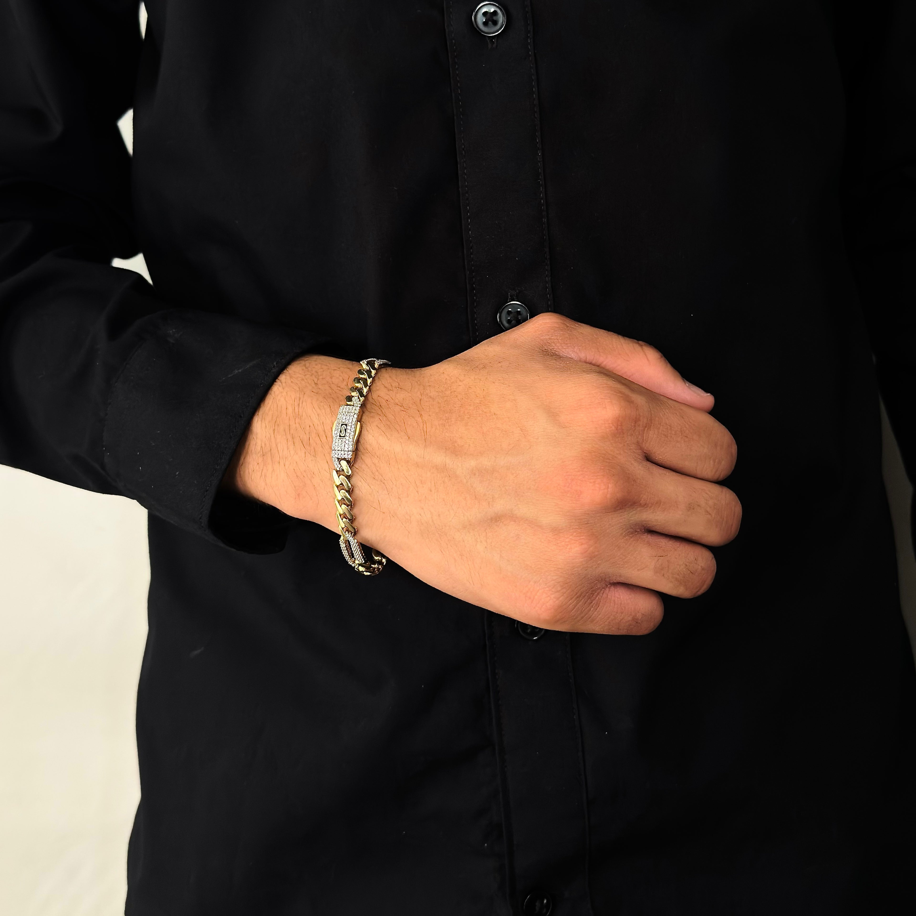 Brazalete Mónaco en Oro 10 Kilates y Pavé